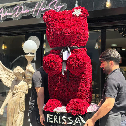 İstanbul'un En Göz Alıcı Dev Aranjmanları: Aynı Gün Çiçek Teslimat İle Anında Etkileyin