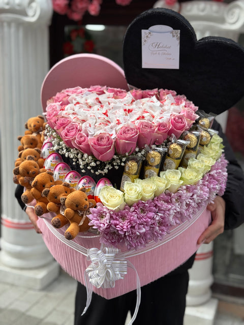 KALPLİ DEV LÜKS KUTU — GÜL, ÇİKOLATA, AYICIK VE BALON TASARIMI CANLI