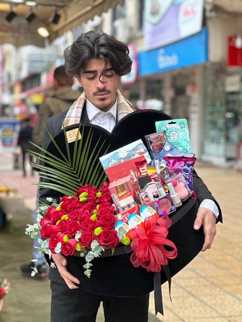 MAKEUP AND ROSE ARE NOW TOGETHER 💄