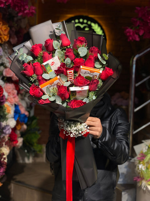 ROSE AND DELICIOUS CHOCOLATE 🍫