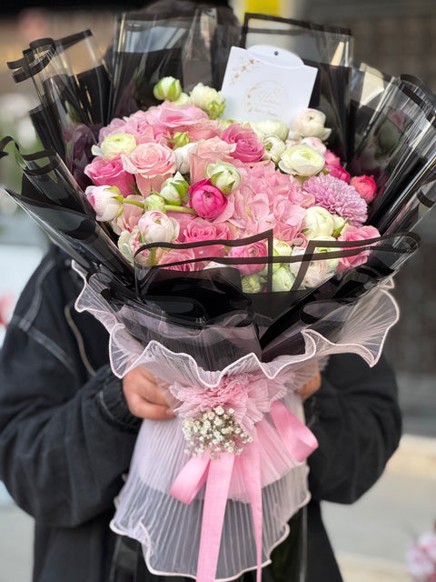 FULL OF PINK FLOWERS 🌷