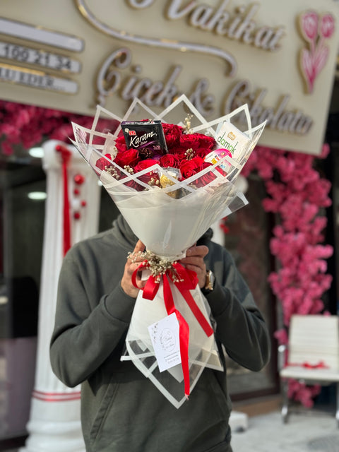 21 Gül Buketi Ve Çikolata 🧣