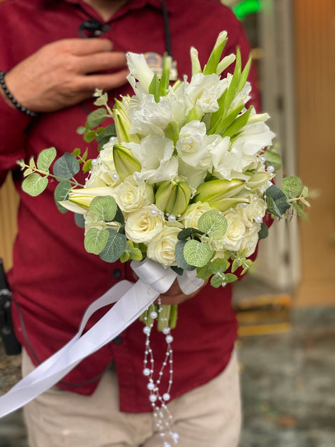 ÖZEL BİR EL ÇİÇEĞİ 🐰