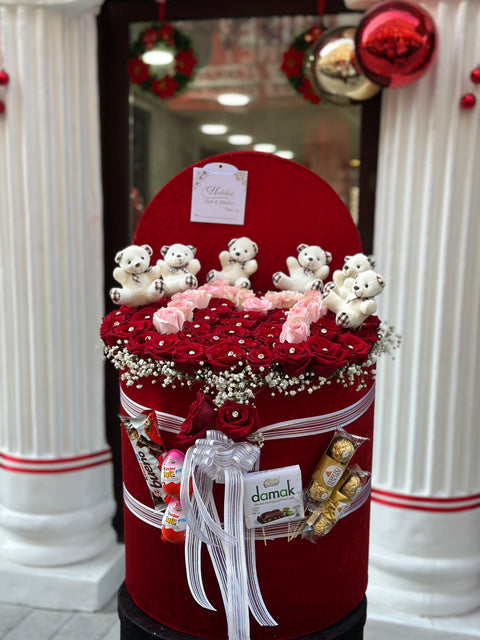 KIRMIZI KADİFE AYICIKLI GÜL KUTUSU Romantik & Lüks Çiçek – Çikolata Tasarımı