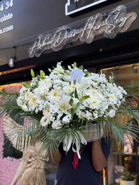 DAISY IN A GIANT BASKET 🌼