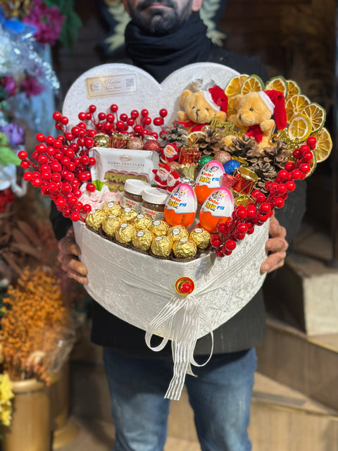 35 Cm Kutuda Kalp Kokina