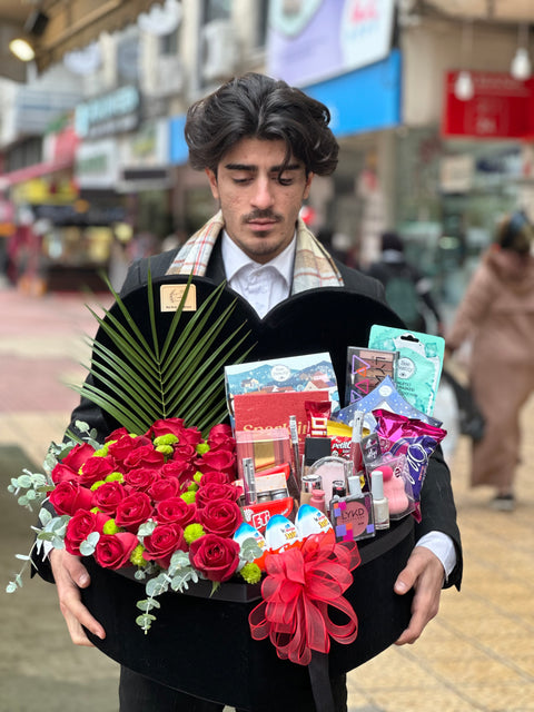 MAKEUP AND ROSE ARE NOW TOGETHER 💄