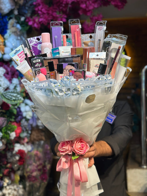 SPECIAL MAKEUP BOUQUETTE 💄