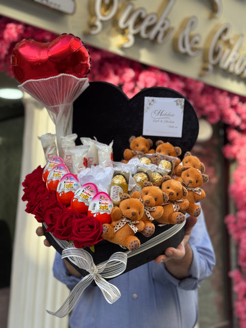 Bir Kutu çiçek Çikolata ile Güzelleşsin.