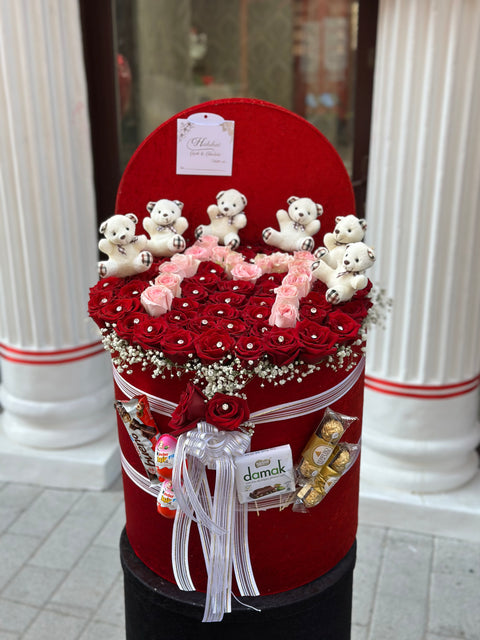 KIRMIZI KADİFE AYICIKLI GÜL KUTUSU Romantik & Lüks Çiçek – Çikolata Tasarımı