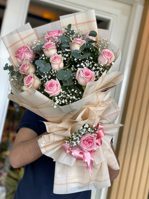 11 PINK ROSES BOUQUET 🎀