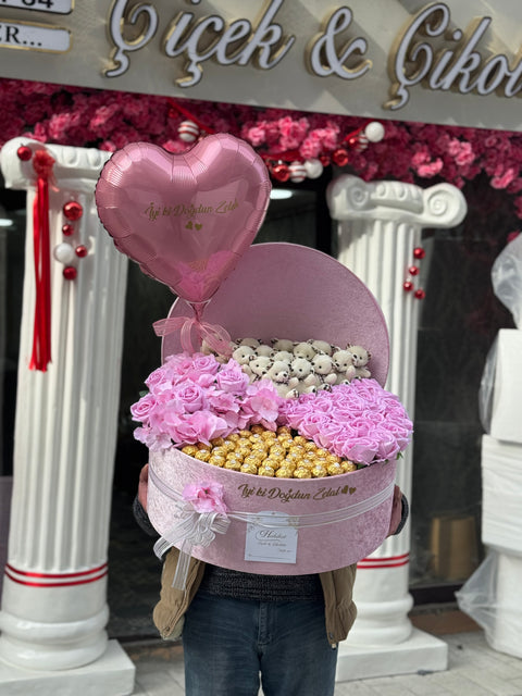 PEMBE LÜKS KUTU DOĞUM GÜNÜ TASARIMI - AYICIK, GÜL VE ÇİKOLATA