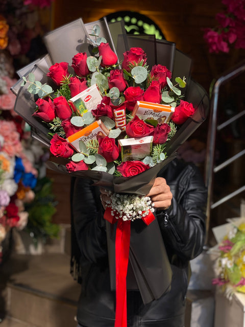 ROSE AND DELICIOUS CHOCOLATE 🍫