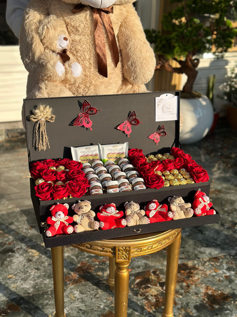 A GIANT SURPRISE ALL IN ONE 🍫