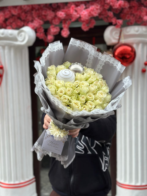 BEYAZ GÜL BUKETİ | DANTEL DETAYLI ÖZEL TASARIM