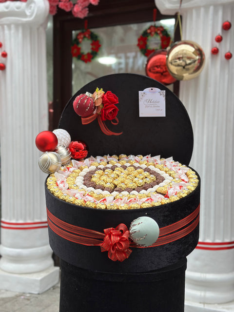 ÖZEL YILBAŞI LÜKS ÇİKOLATA KUTUSU - Şıklık • Lezzet • Prestij