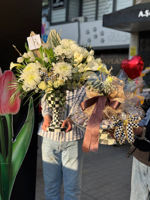 SPECIAL GIRL REQUEST OF THE DAY💍