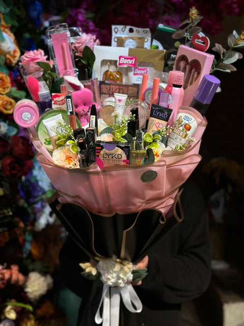 SPECIAL MAKEUP BOUQUETTE 💄