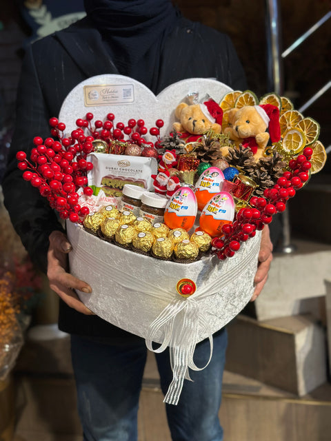 35 Cm Kutuda Kalp Kokina