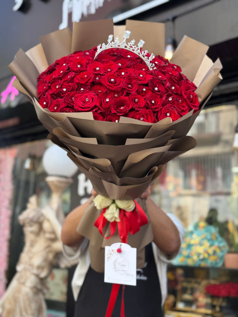 QUEEN'S CROWN 101 ROSES 🌹