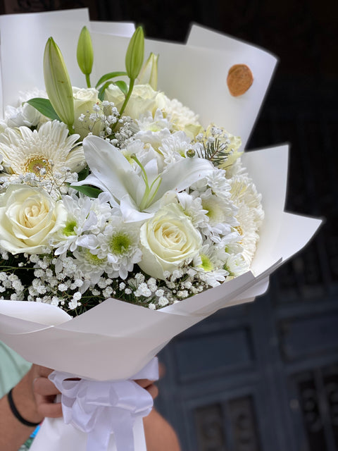 BEYAZLAR İÇERİSİNDE MİS KOKU 🤍