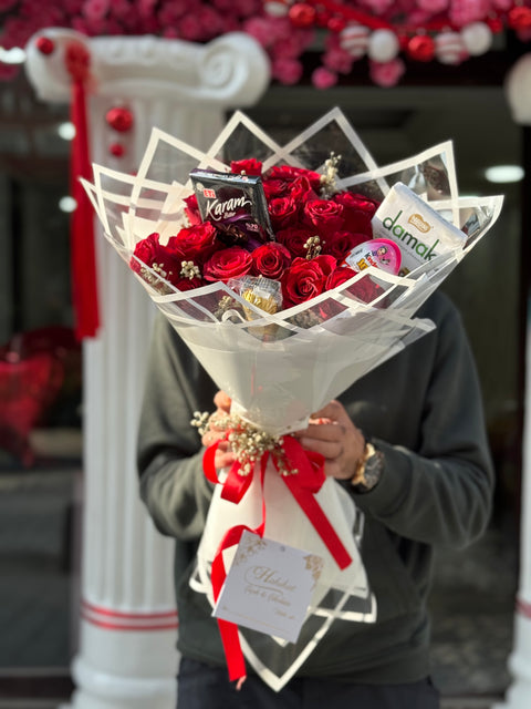 21 Gül Buketi Ve Çikolata 🧣