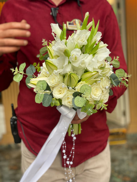 ÖZEL BİR EL ÇİÇEĞİ 🐰