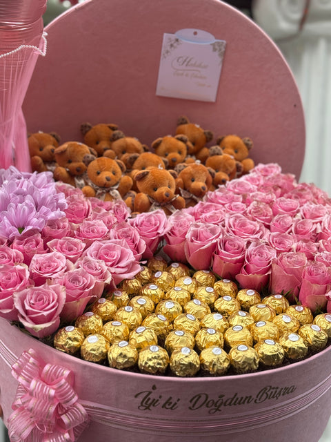 PEMBE LÜKS KUTU DOĞUM GÜNÜ TASARIMI - AYICIK, GÜL VE ÇİKOLATA