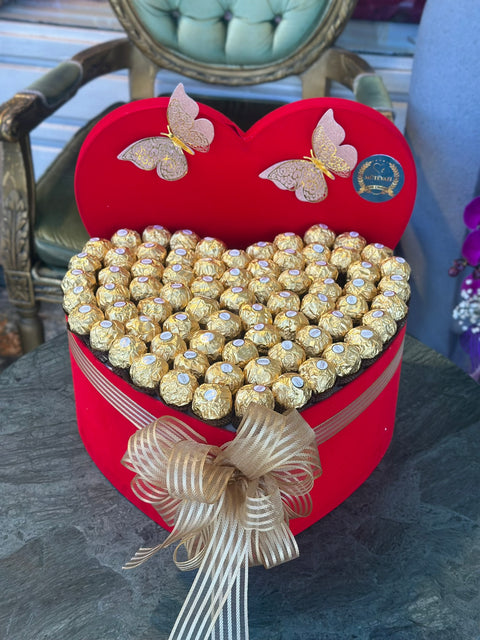 35 Cm kelebek ile Rocher çikolata günün lezzeti